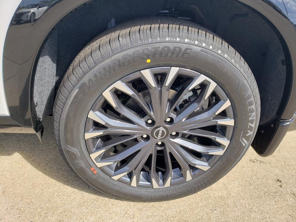 2026 Nissan Rogue Platinum photo 12