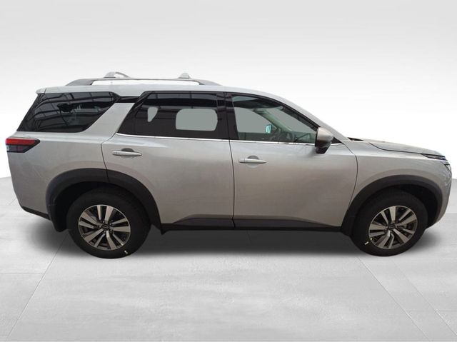 2025 Nissan Pathfinder SL photo 4