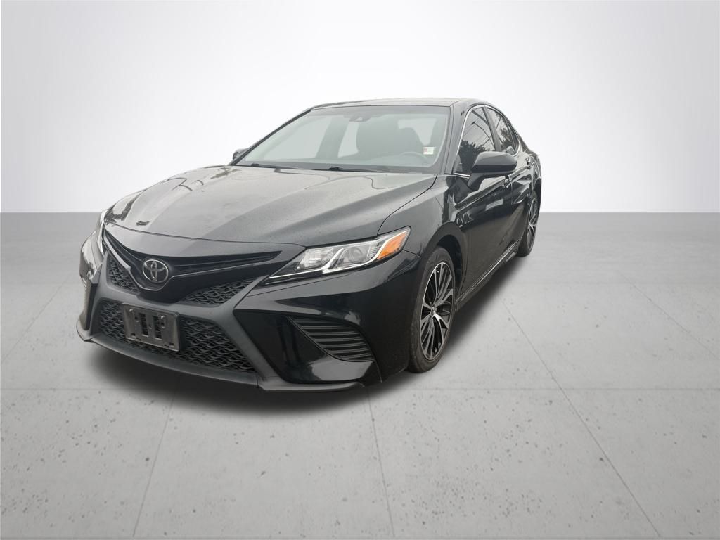2018 Toyota Camry L photo 2