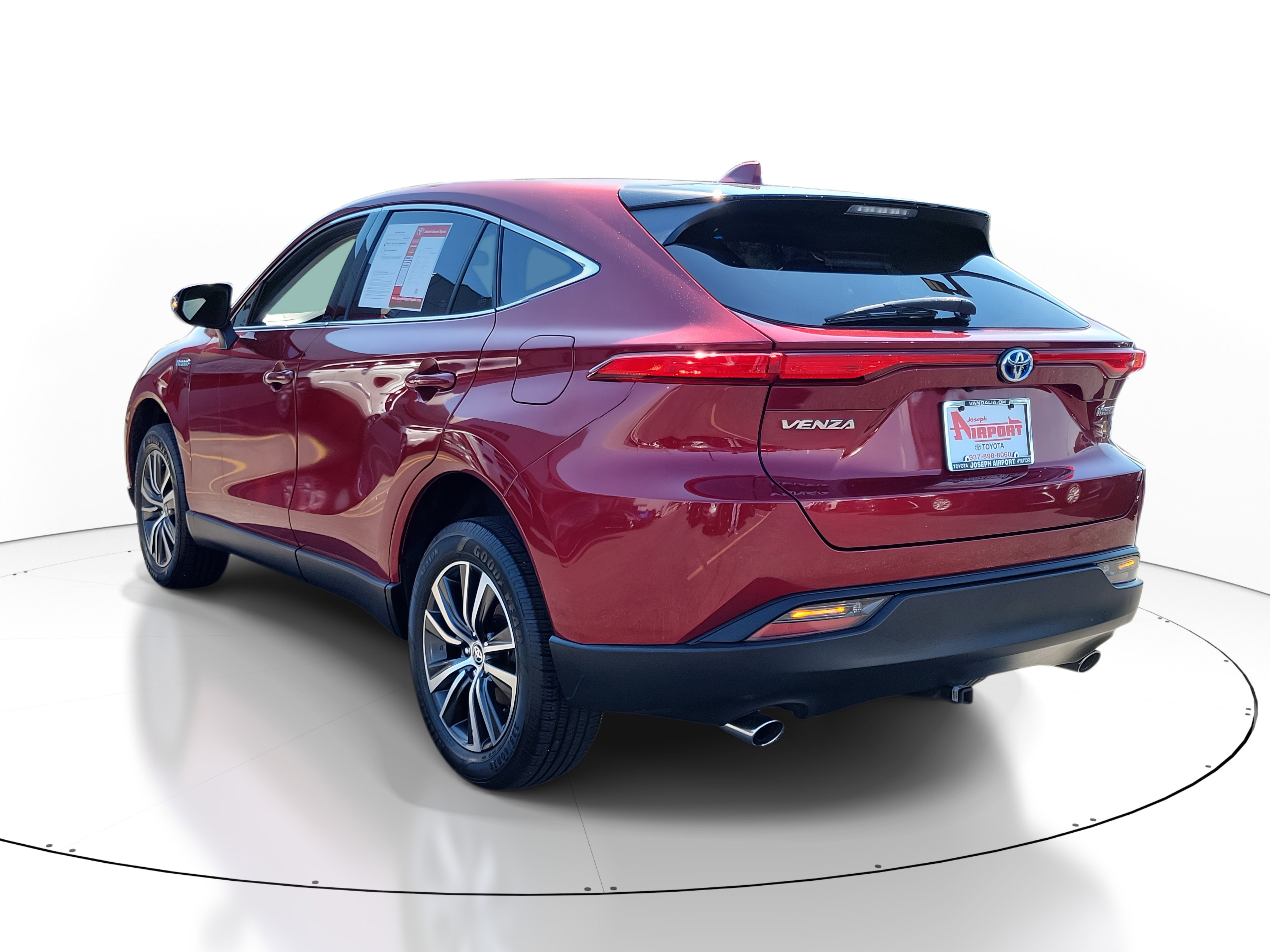 2021 Toyota Venza LE photo 3