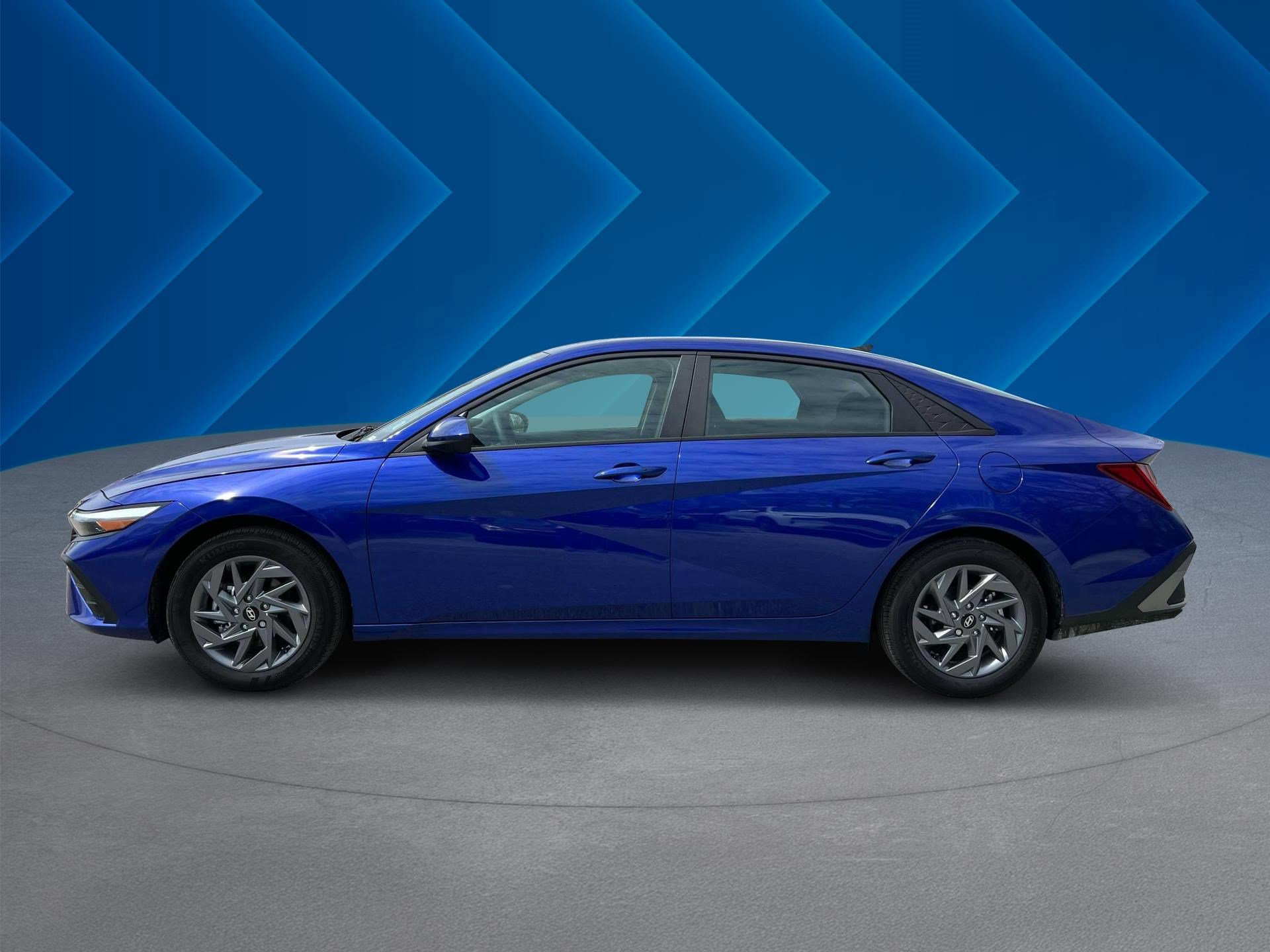 2025 Hyundai Elantra Hybrid Blue photo 3