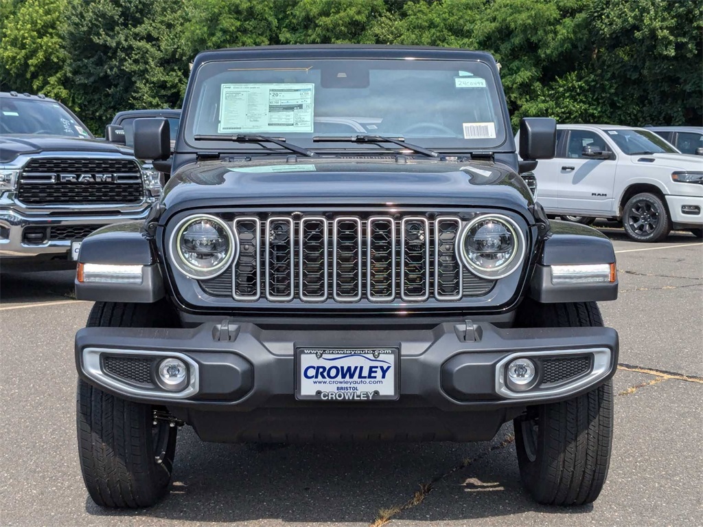 2024 Jeep Wrangler Sahara photo 8