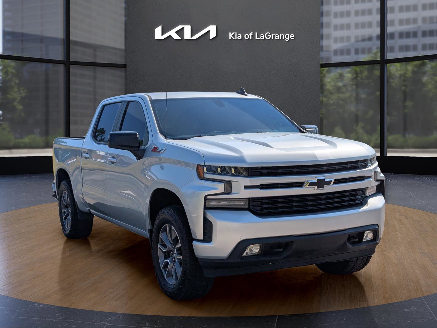 2020 Chevrolet Silverado 1500 RST photo 3