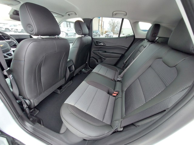 2025 Chevrolet Trax LT photo 36