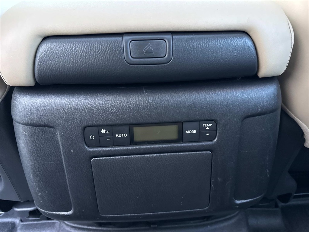 2021 Nissan Armada SL photo 10