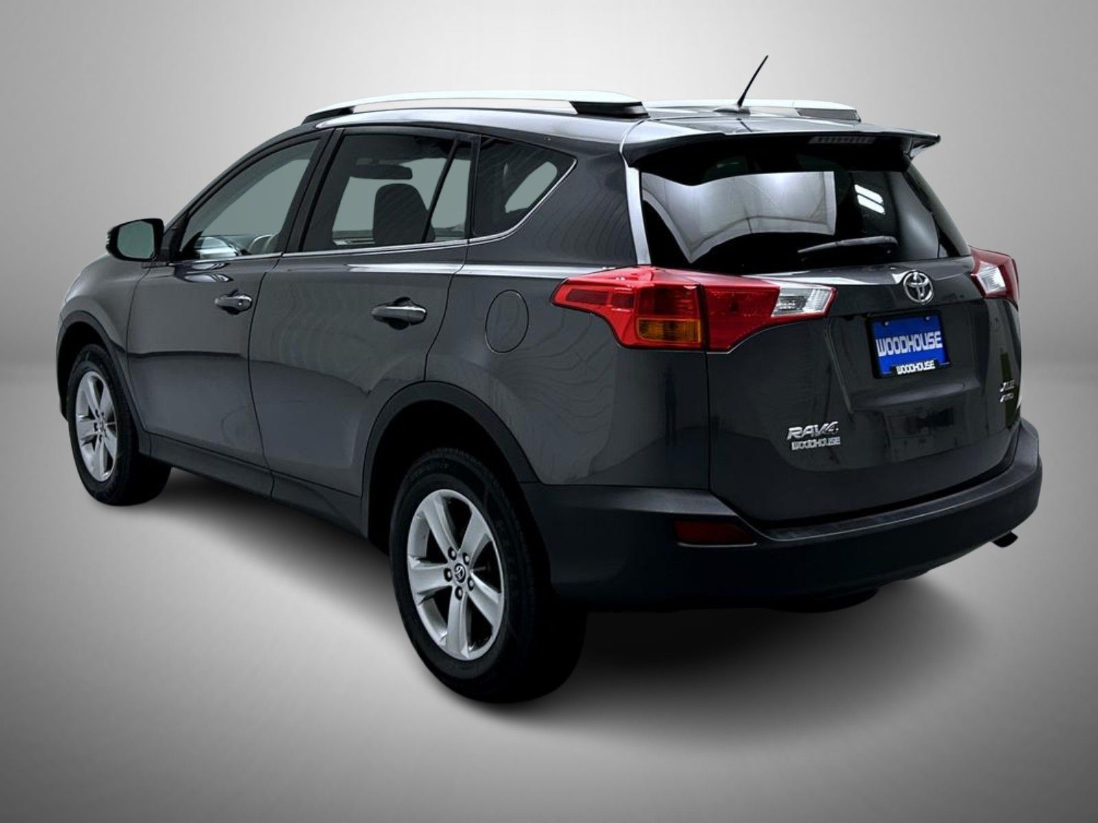 2015 Toyota RAV4 XLE photo 7