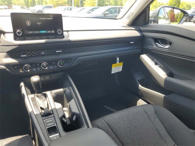 2025 Honda Accord SE photo 9