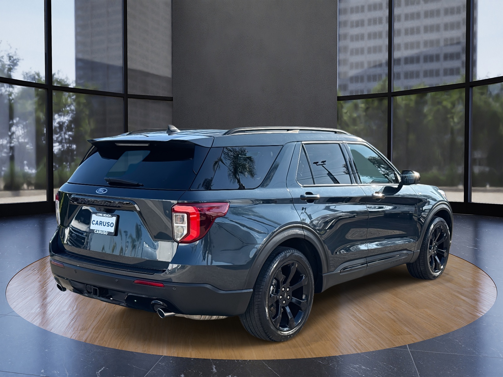 2023 Ford Explorer ST-Line photo 2
