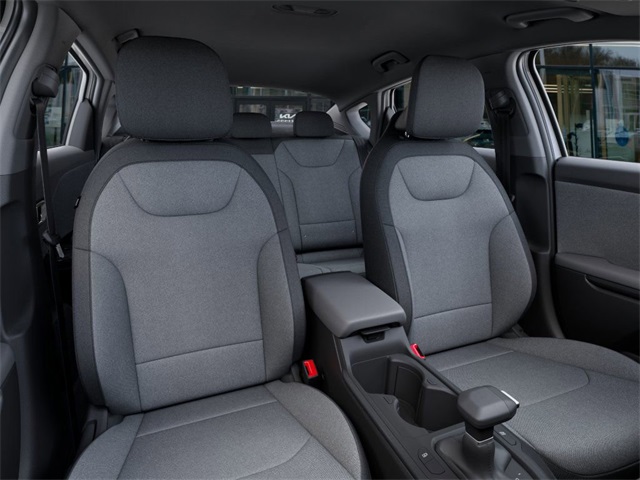2025 Kia K4 LXS photo 13