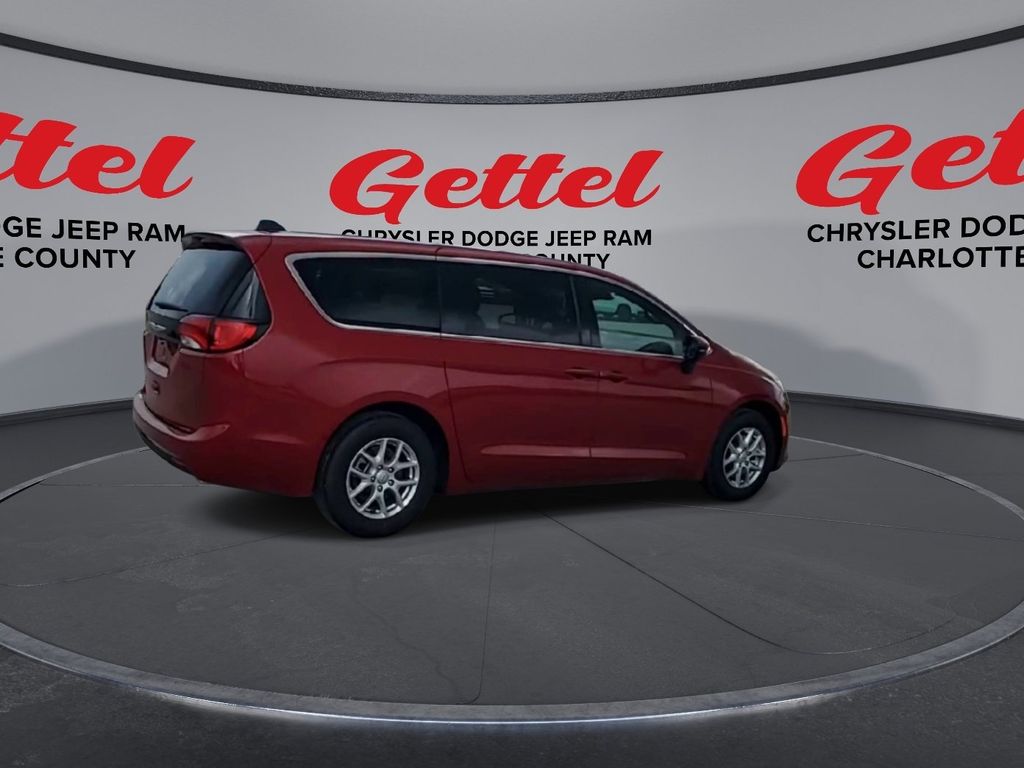 2026 Chrysler Voyager LX photo 7