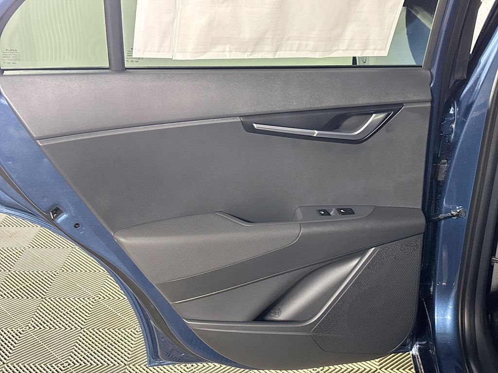 2025 Kia Niro Plug-In Hybrid SX Touring photo 19