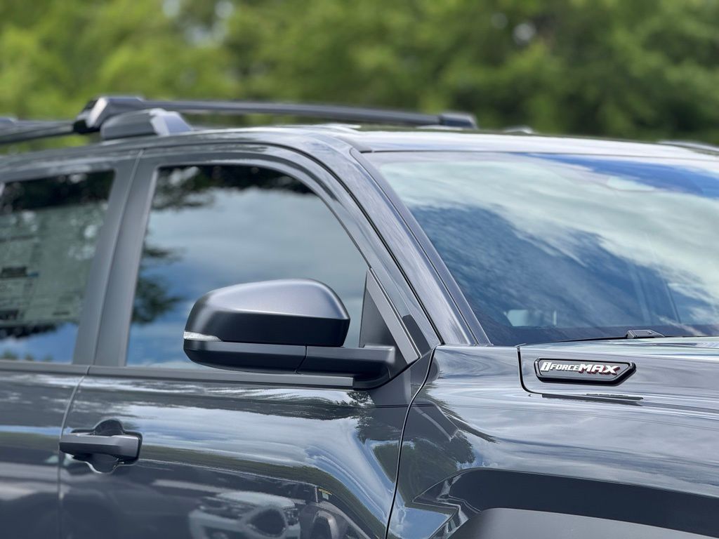 2025 Toyota 4Runner TRD Off-Road photo 5
