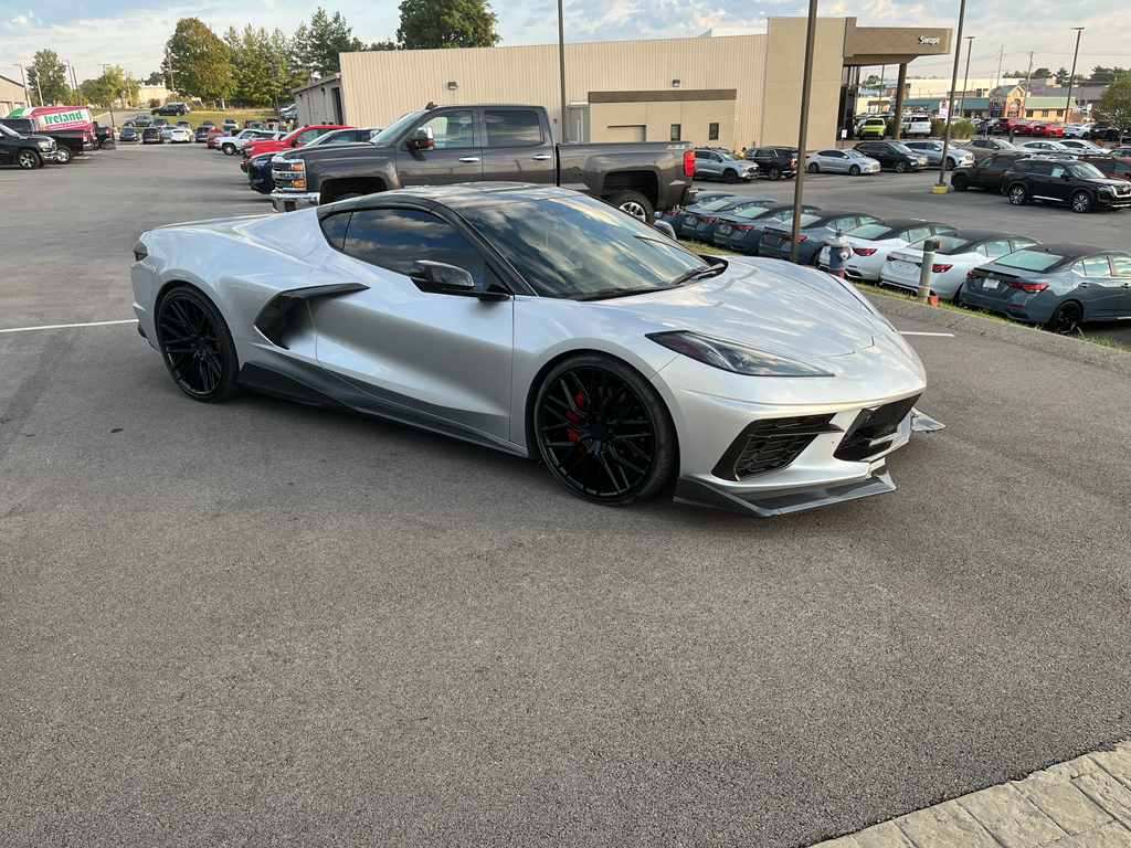 2020 Chevrolet Corvette 3LT photo 2