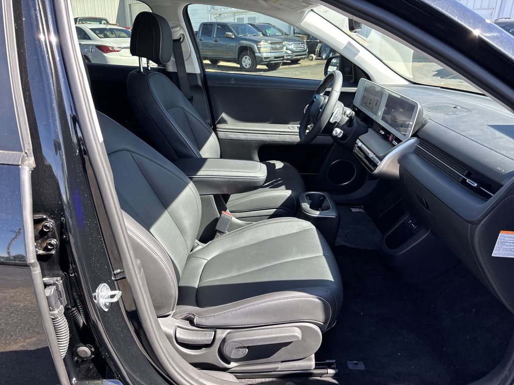 2023 Hyundai Ioniq 5 SEL photo 3