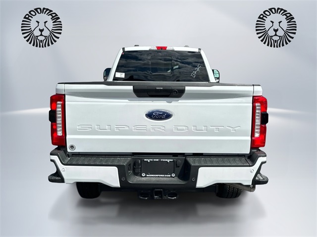 2025 Ford F-350 photo 6