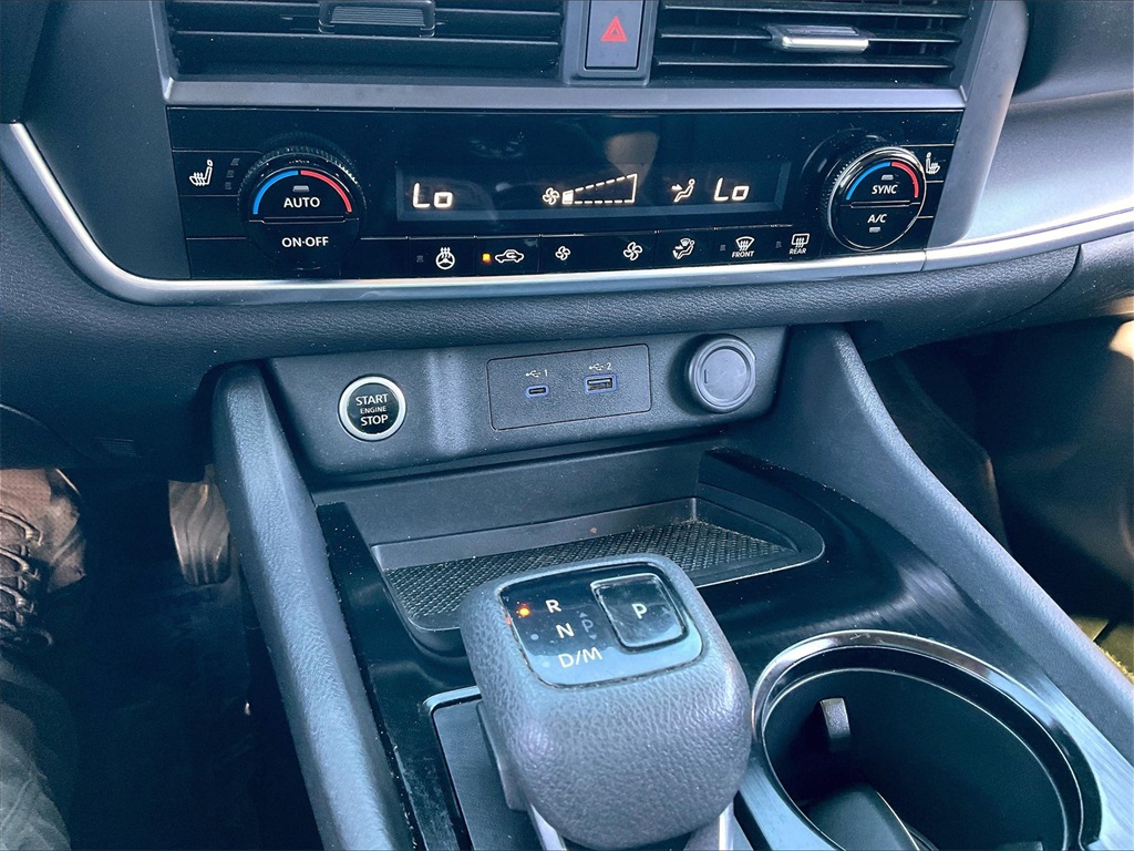 2023 Nissan Rogue SV photo 25