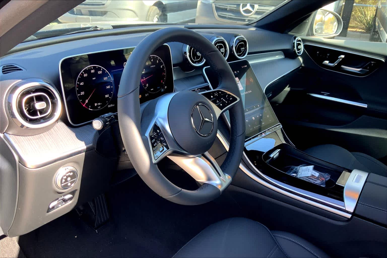 2025 Mercedes Benz C 300 photo 9
