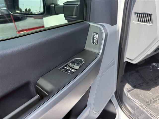 2024 Ford F-350 XL photo 17
