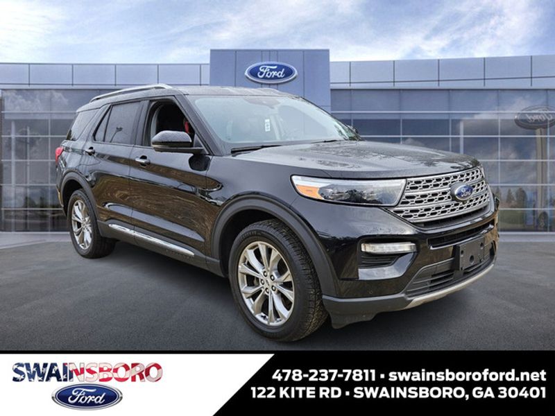 2023 Ford Explorer Limited's photo