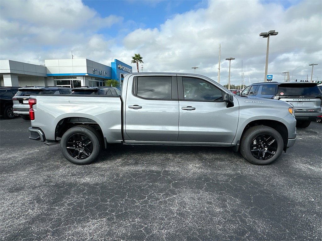 2025 Chevrolet Silverado 1500 RST photo 3