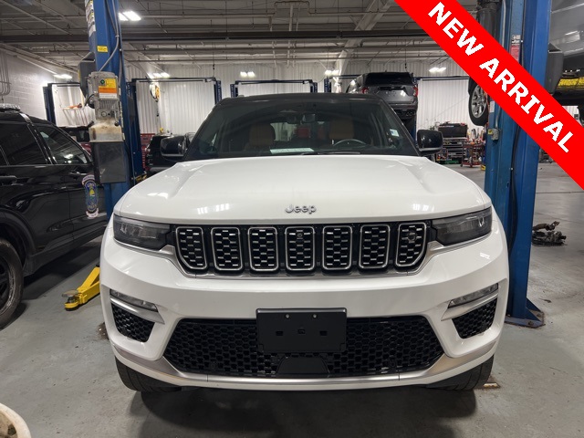 2023 Jeep Grand Cherokee Summit Reserve's photo