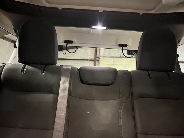 2020 Jeep Wrangler Unlimited Sahara photo 13
