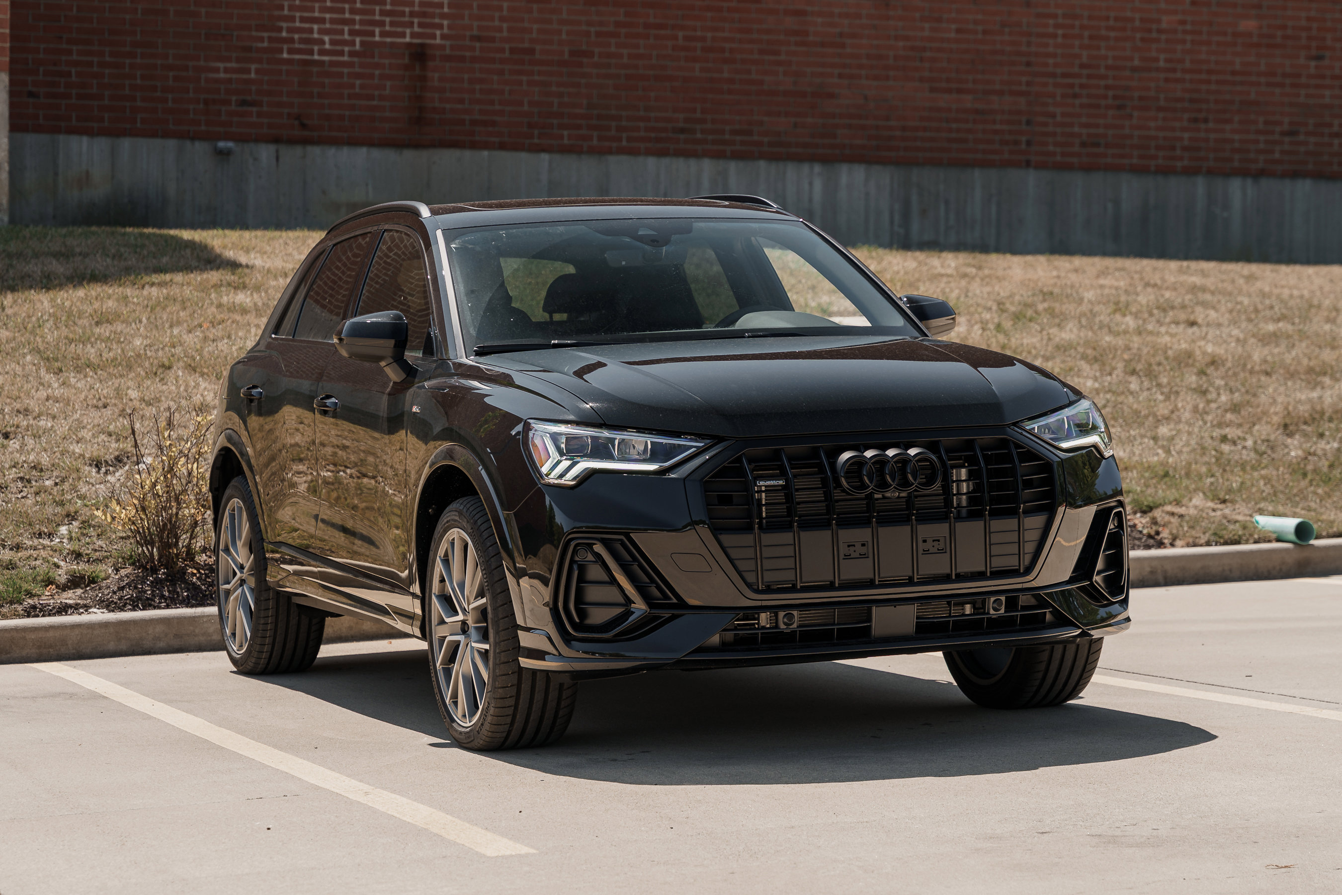 2025 Audi Q3 S line Premium Plus photo 2