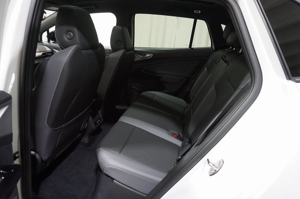 2025 Volkswagen ID.4 Pro S photo 12