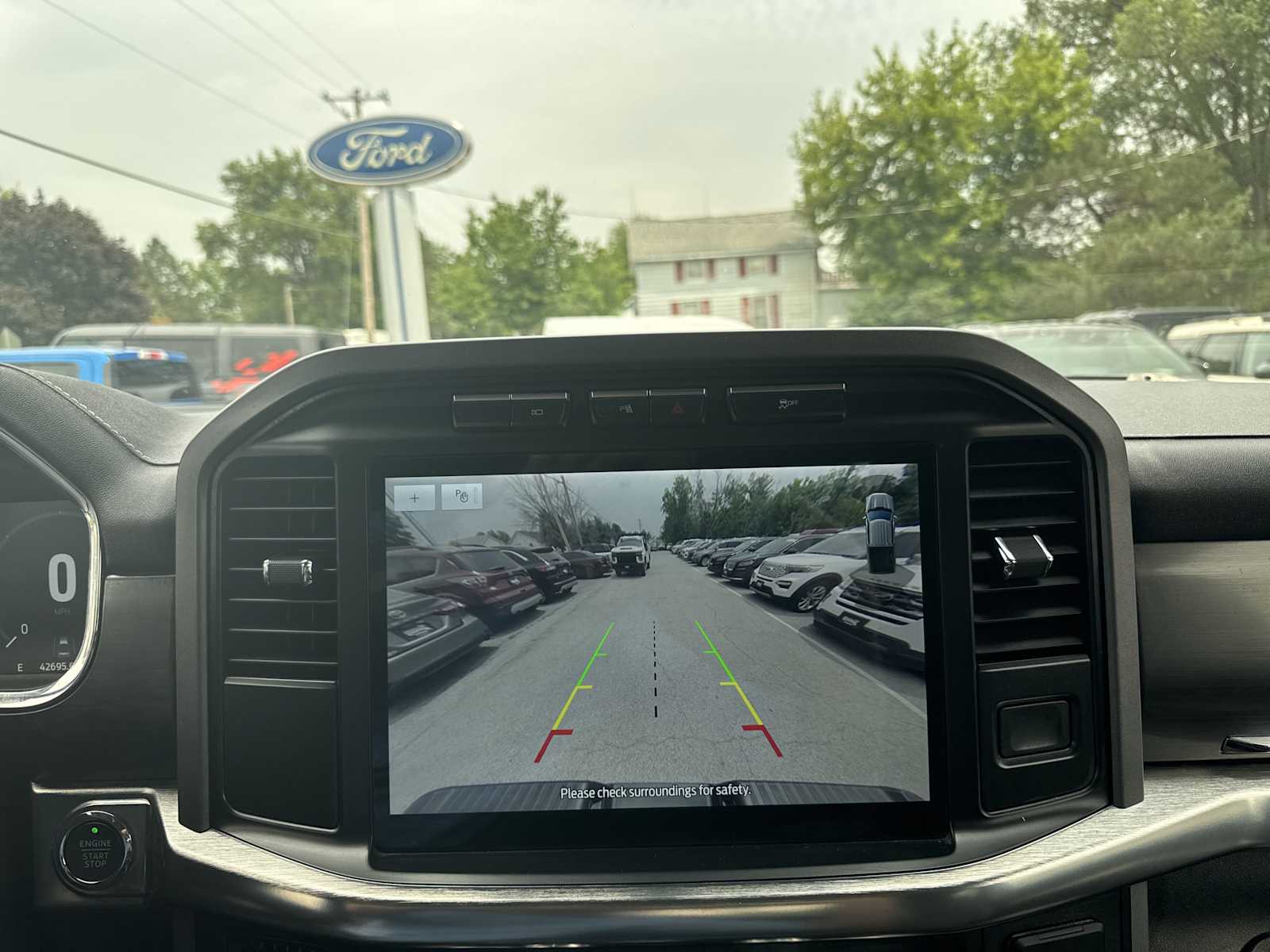 2022 Ford F-150 Lariat photo 28