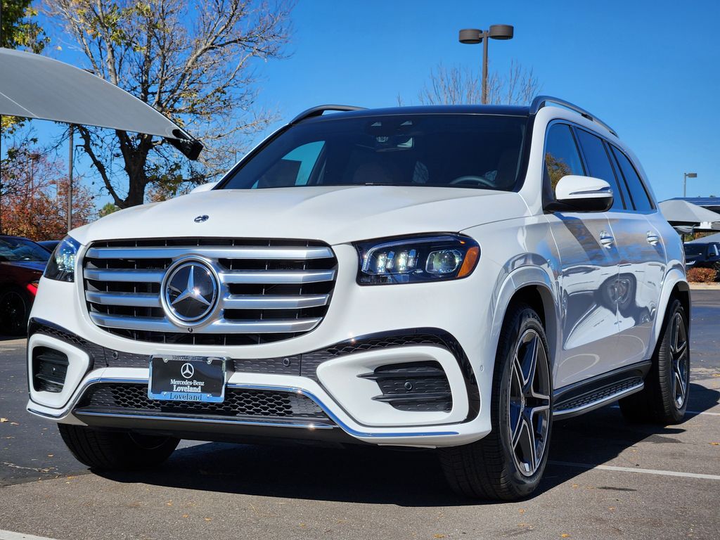 2026 Mercedes Benz GLS 450 4MATIC photo 3