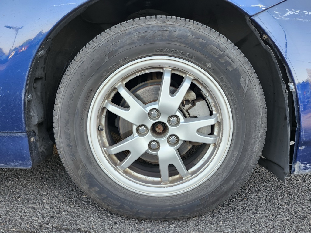 2010 Toyota Prius Three photo 23