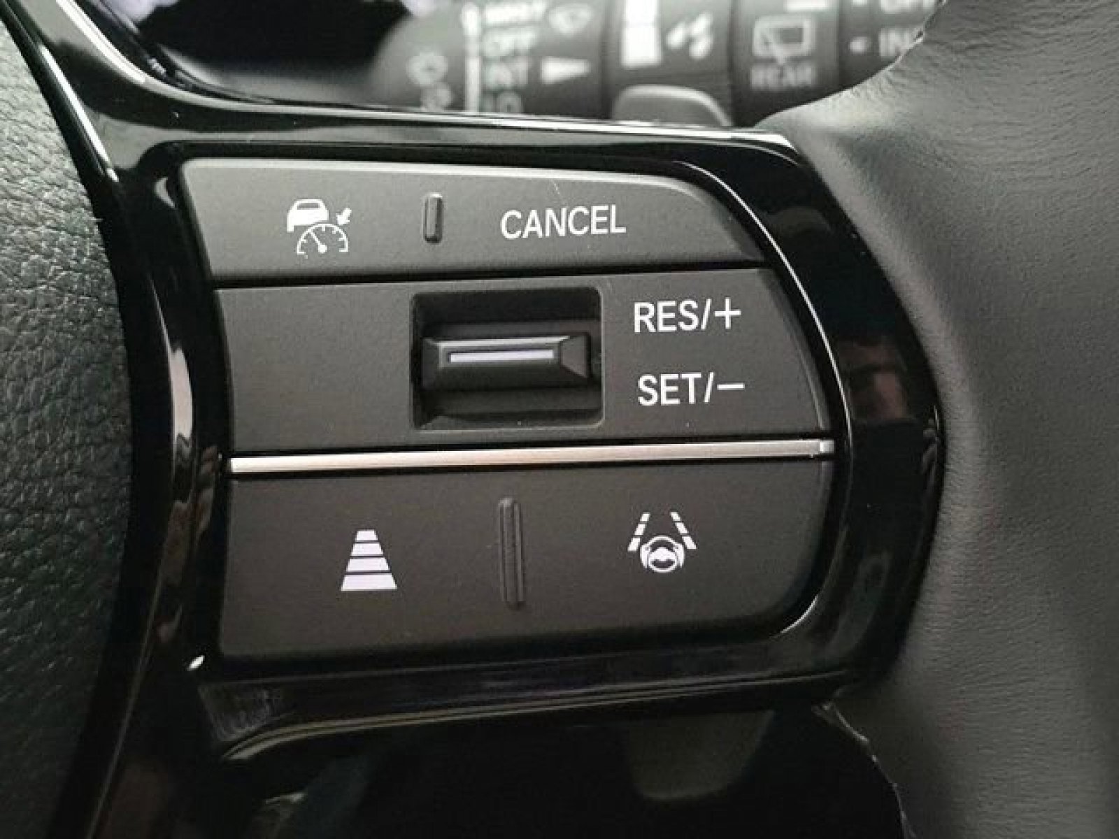 2026 Honda Civic Hatchback Hybrid Sport photo 16