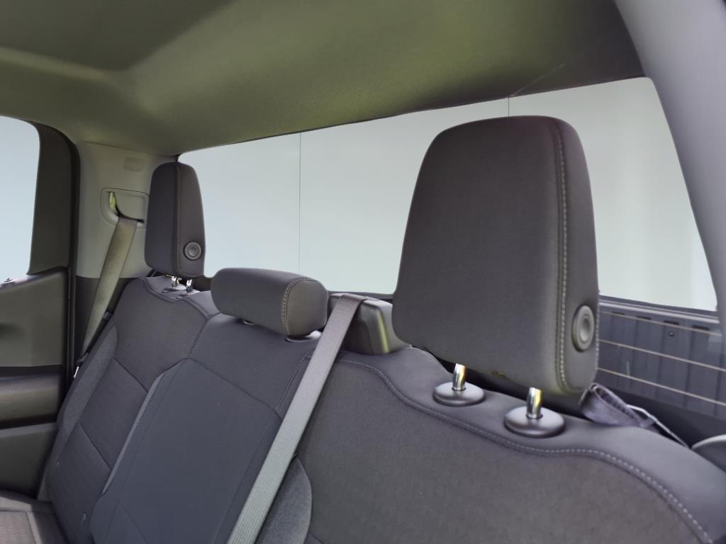 2025 Chevrolet Silverado 1500 Custom photo 11