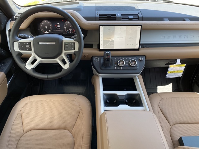 2025 Land Rover Defender 110 S photo 9