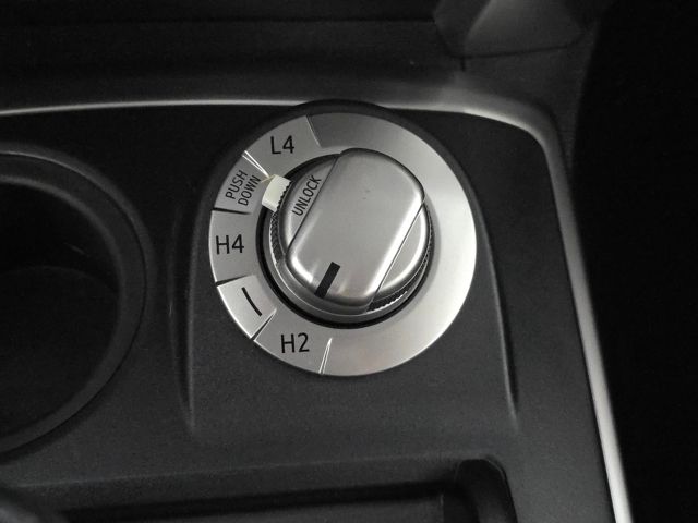 2016 Toyota 4Runner SR5 Premium photo 29
