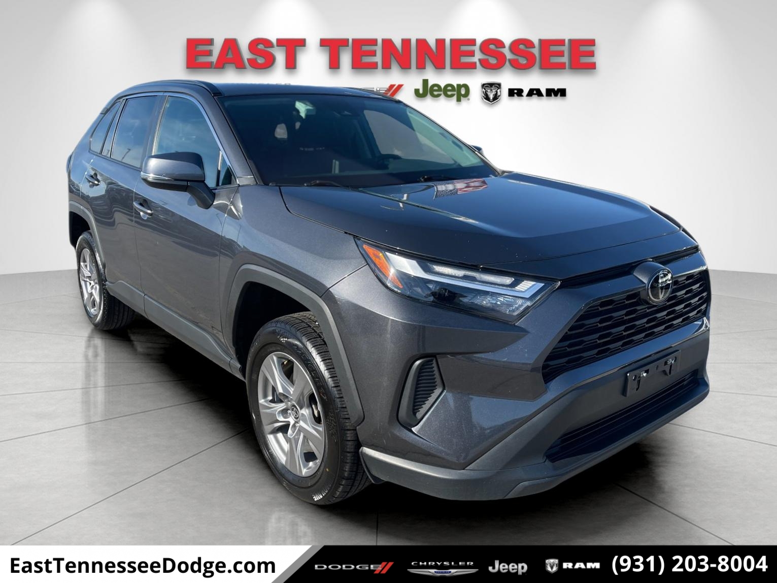 2024 Toyota RAV4 XLE's photo