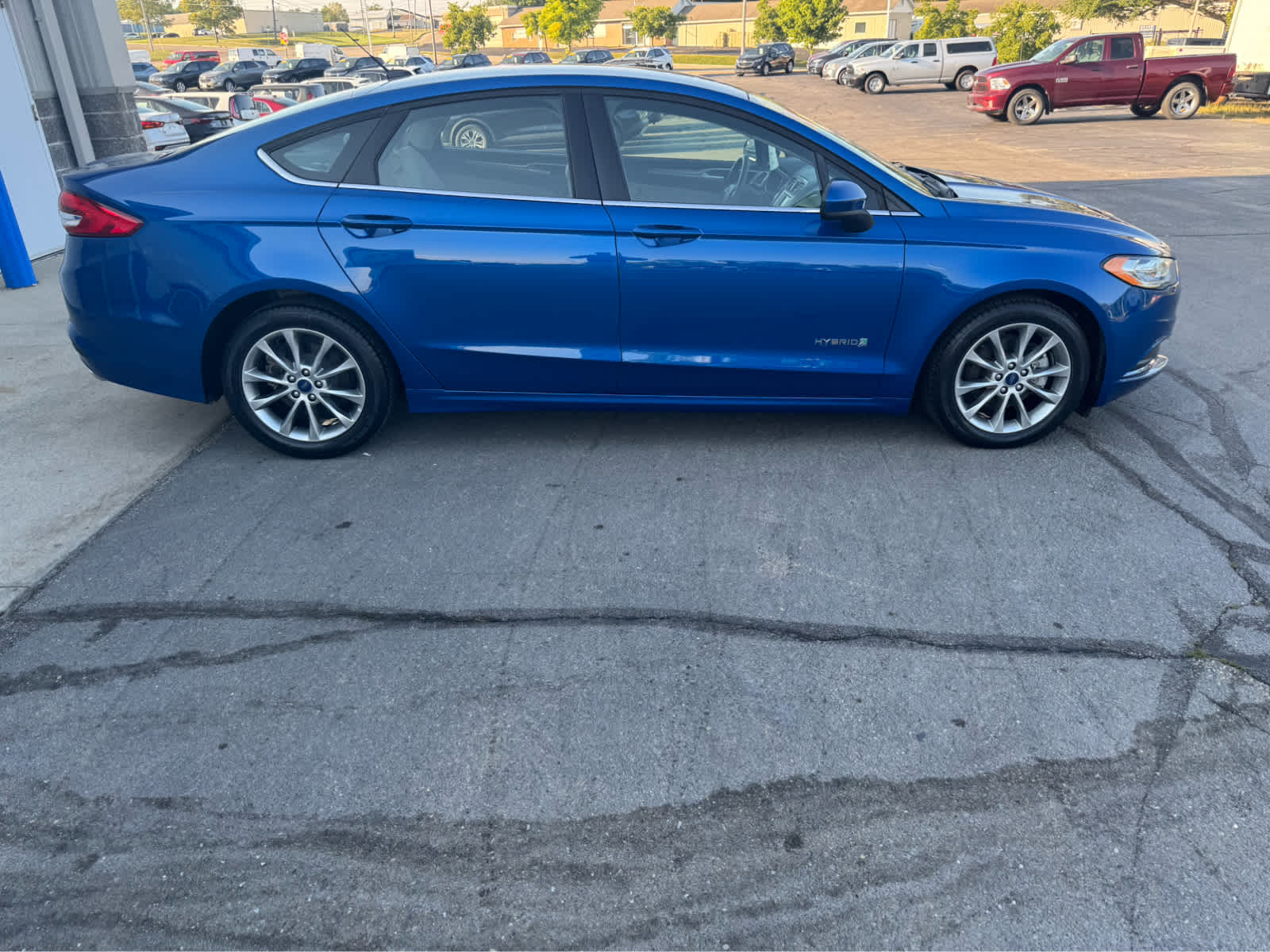 2017 Ford Fusion Hybrid S photo 2