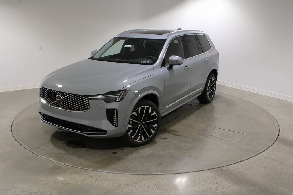 2026 Volvo XC90 Plus's photo