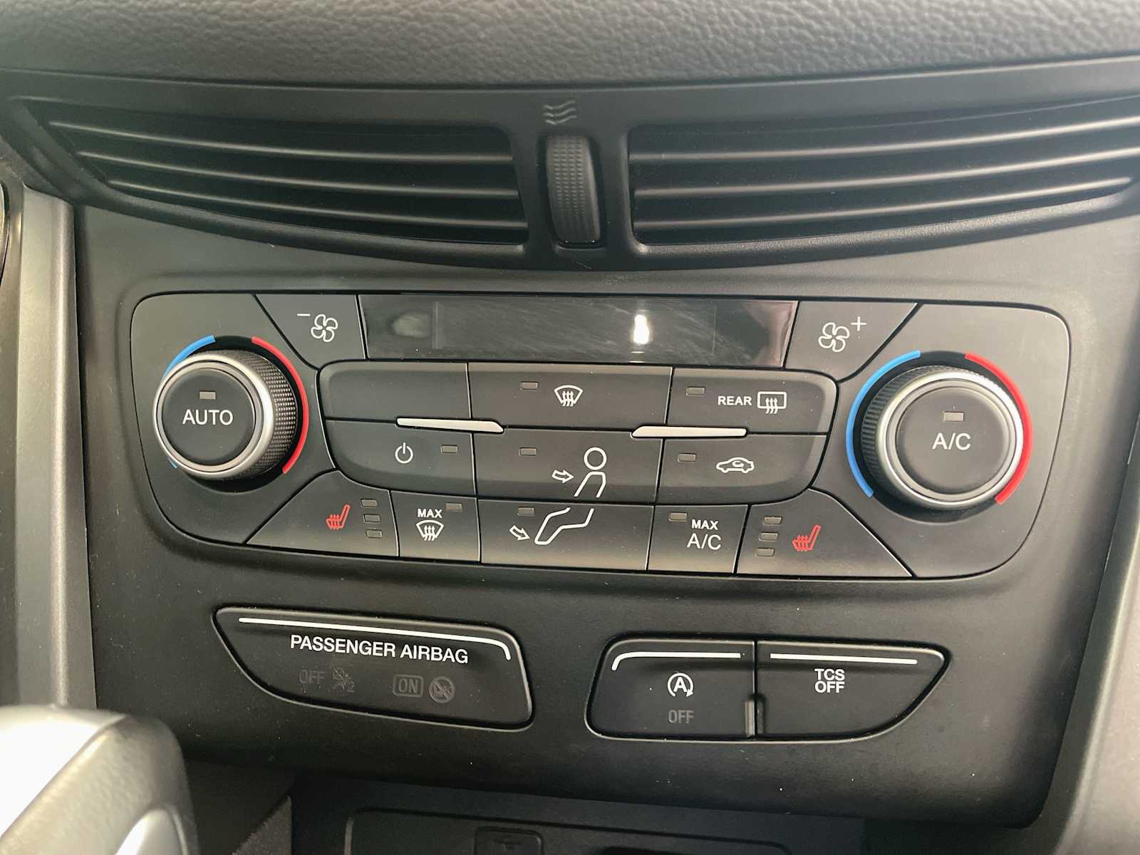 2019 Ford Escape SEL photo 34