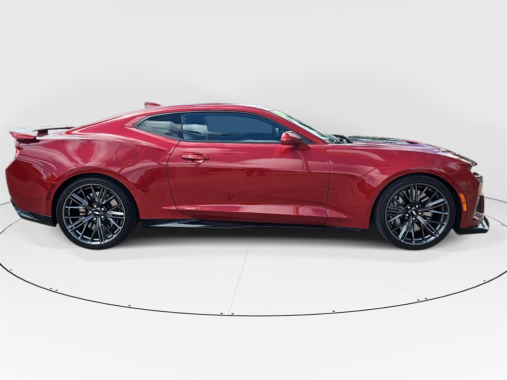 2018 Chevrolet Camaro ZL1 photo 2