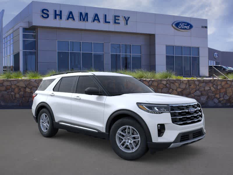 2025 Ford Explorer photo 7