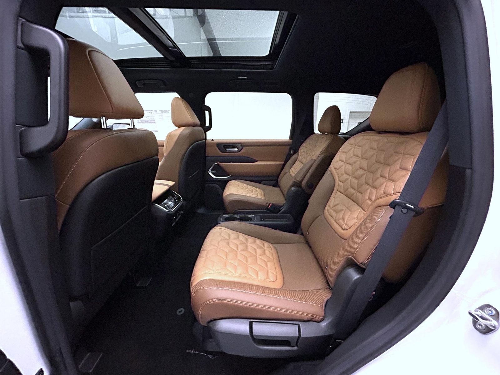 2026 Nissan Armada Platinum Reserve photo 11