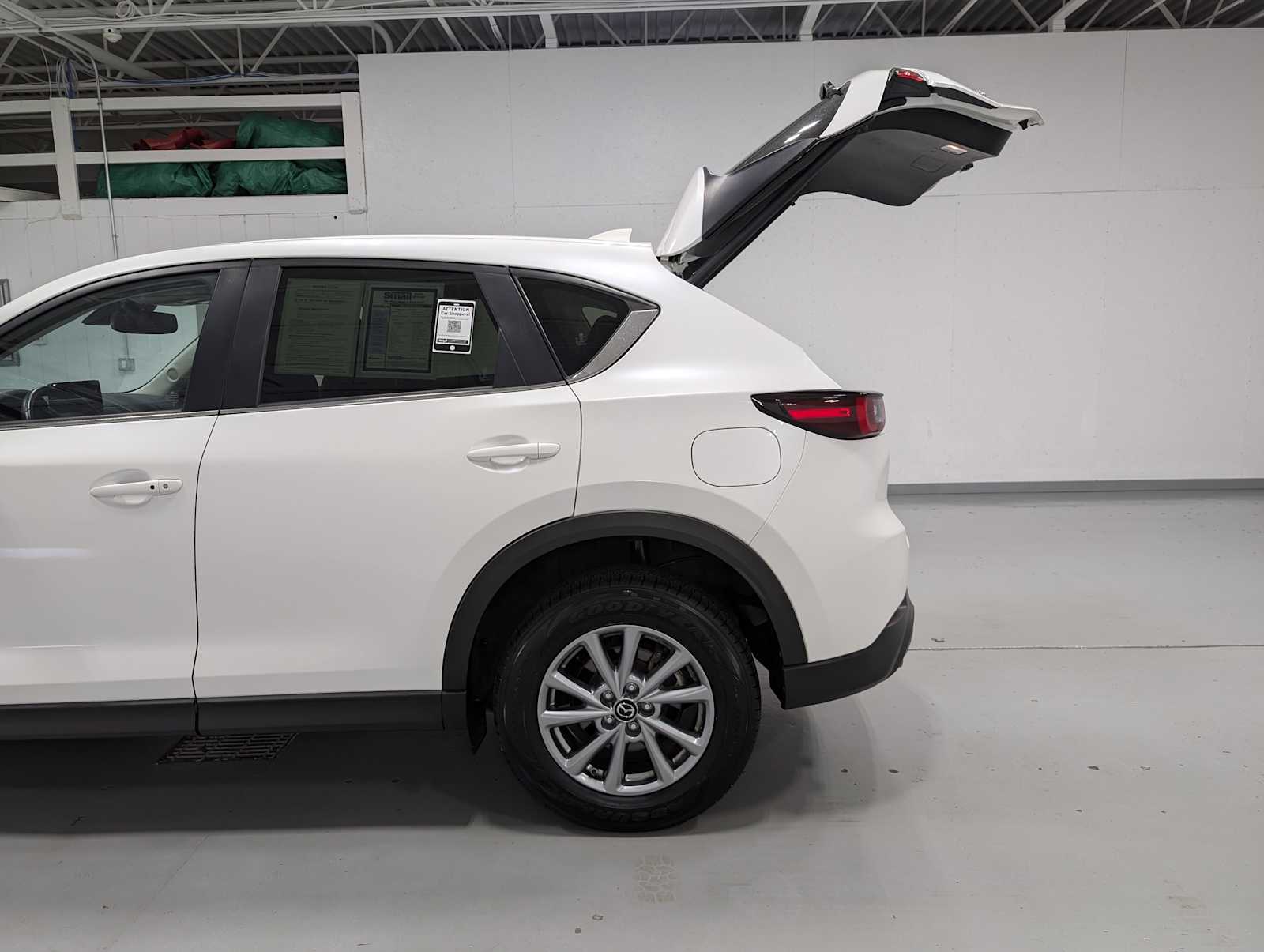 2022 Mazda CX-5 2.5 S Preferred photo 10