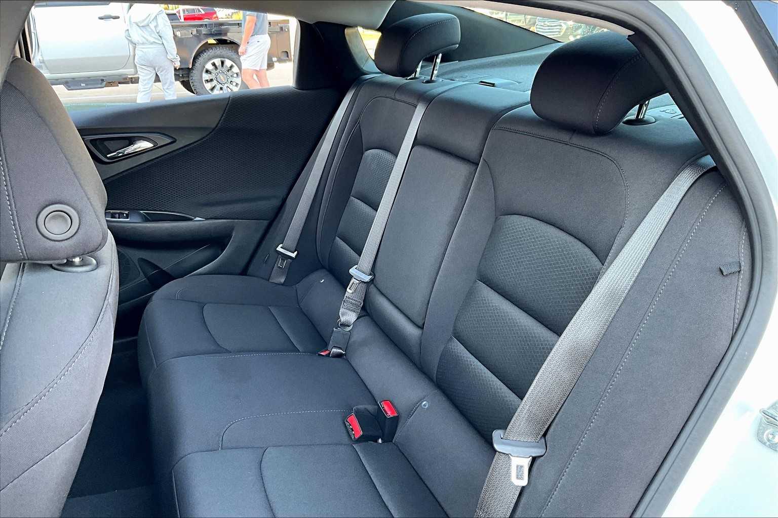 2024 Chevrolet Malibu 1LT photo 18