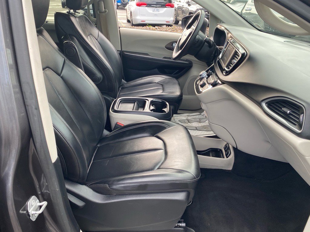 2021 Chrysler Voyager LXi photo 24