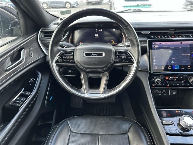 2021 Jeep Grand Cherokee Overland photo 2
