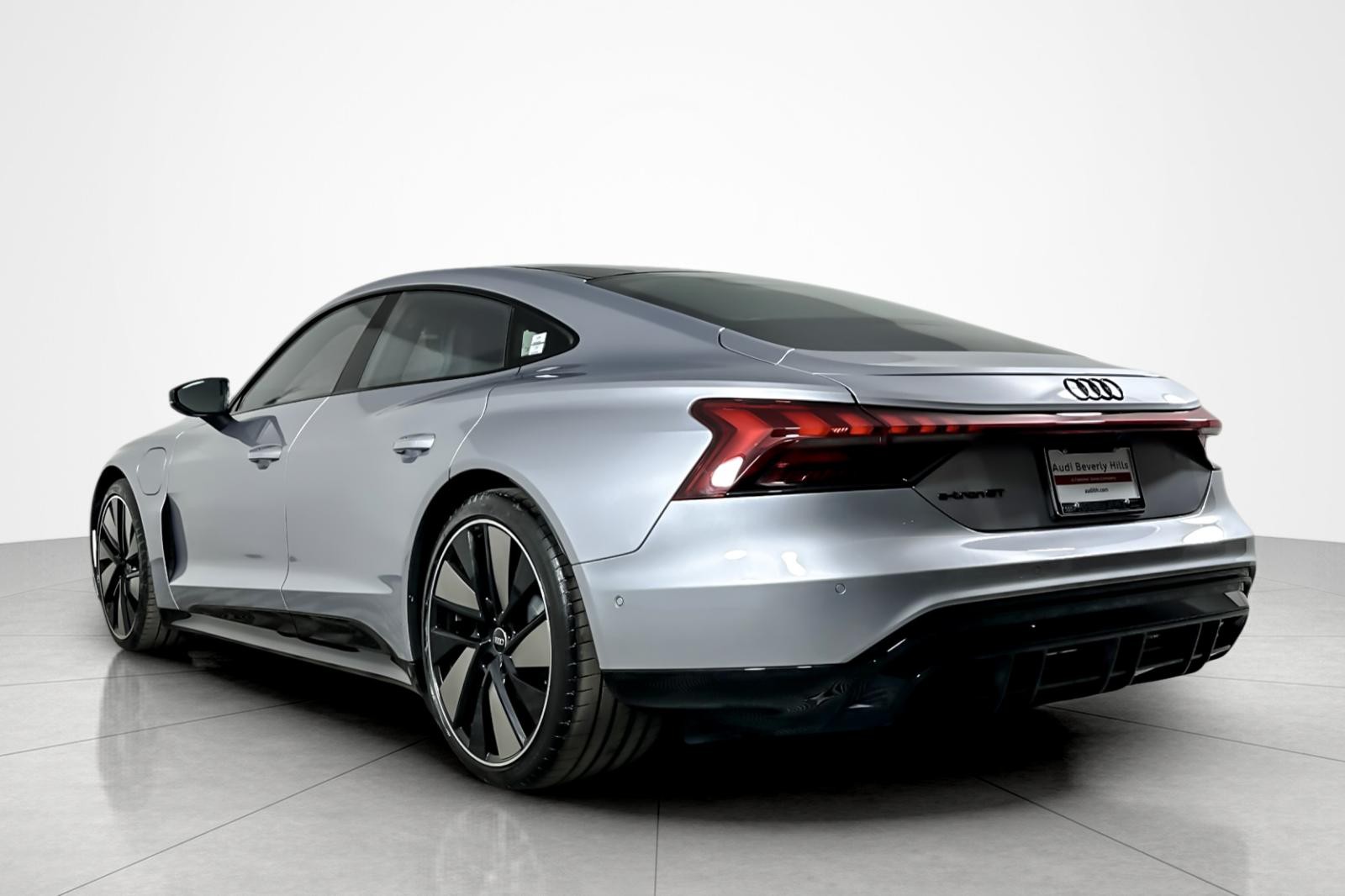 2024 Audi e-tron GT Prestige photo 3