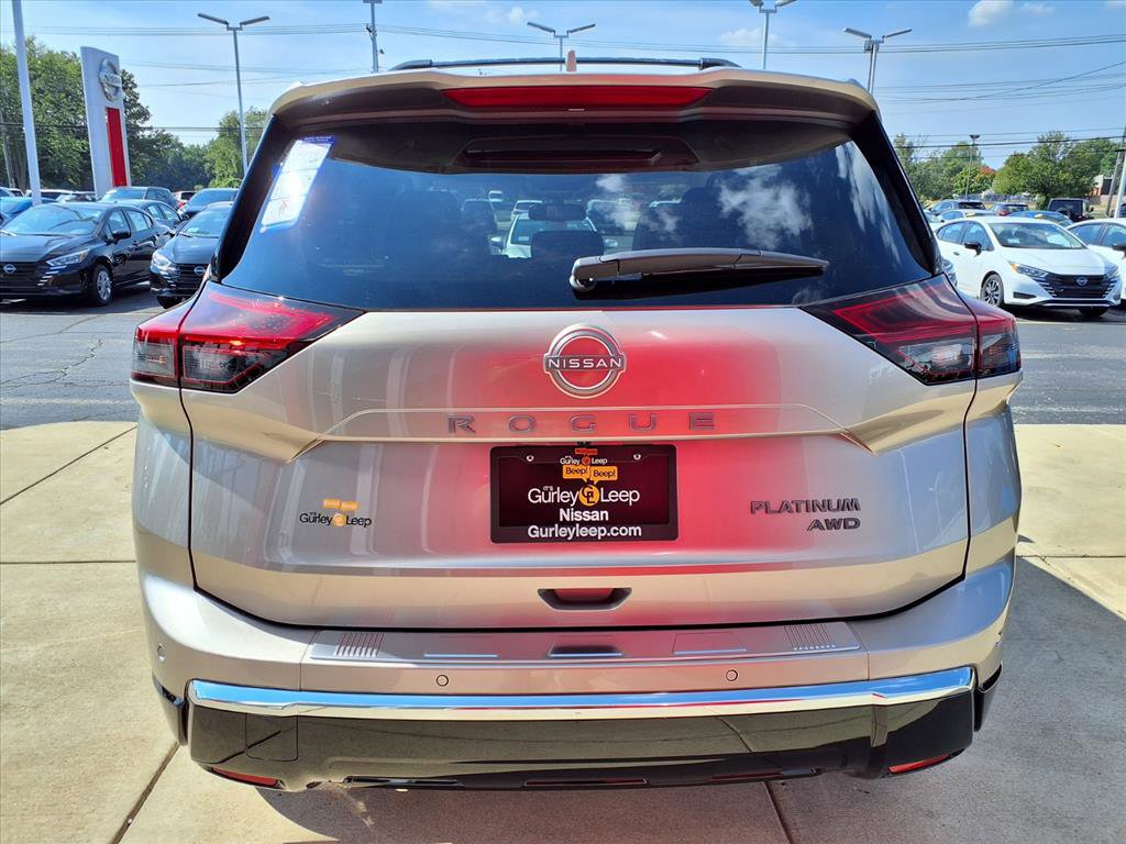2026 Nissan Rogue Platinum photo 5