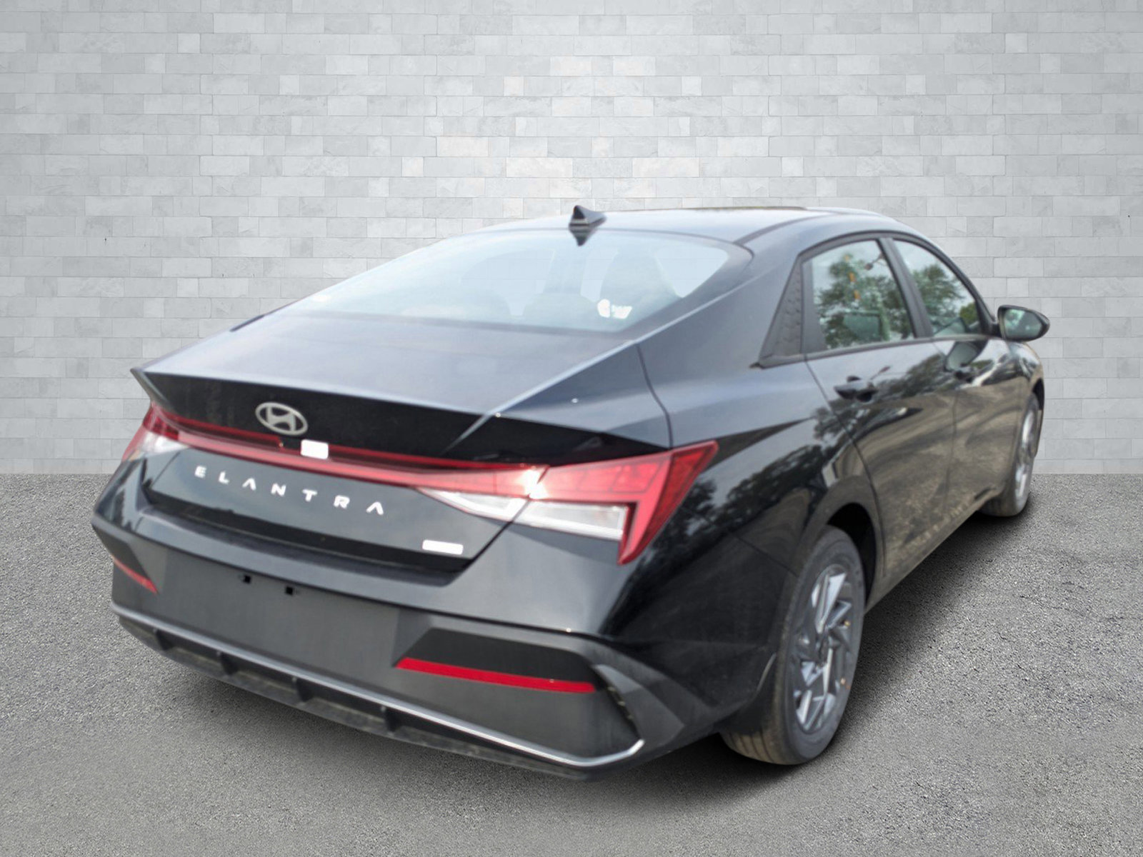 2025 Hyundai Elantra Blue SEL Sport photo 4