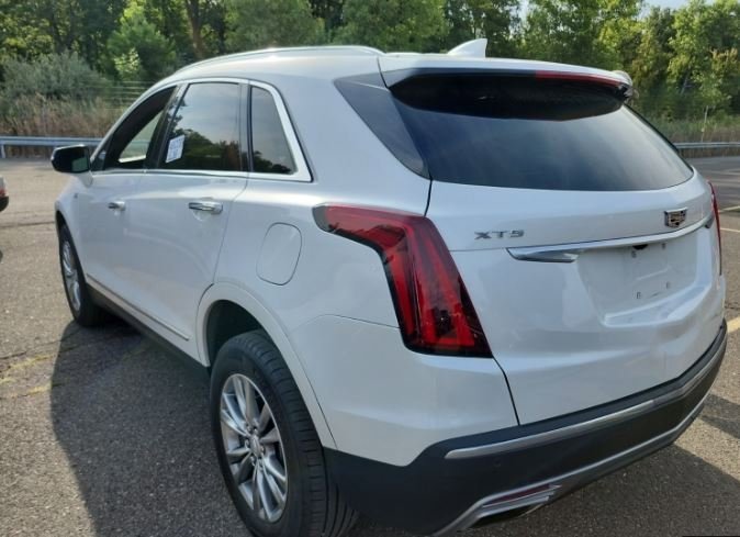 2022 Cadillac XT5 Premium Luxury photo 3